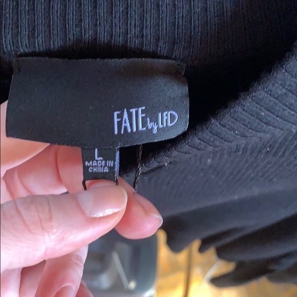 Sweater Top Bell Sleeves Black Large - Picture 2 of 4